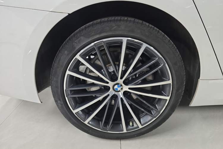 Used BMW 5 Series 2023 Restyled 530Li Leading Edition M Sport Package
