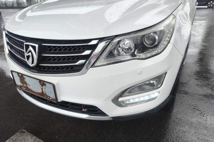 Used Baojun 560 2015 1.8L manual luxury version