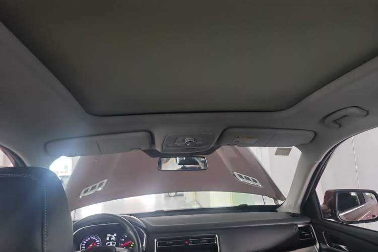 Used Roewe RX8 2018 30T Two-Wheel Drive Flagship Edition