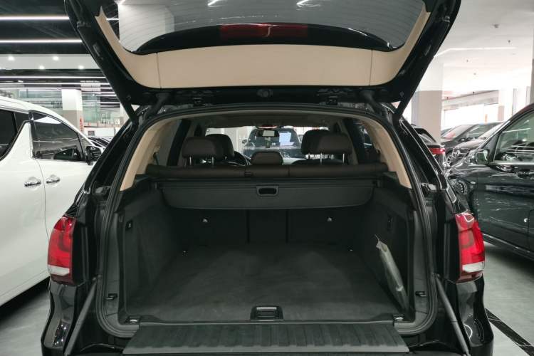 Used BMW X5 2015 xDrive28i
