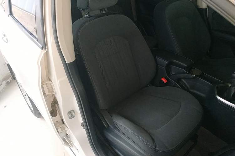 Used Venucia T70 2016 1.6L Manual Ruixing Edition
