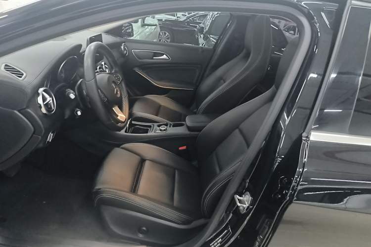 Used Mercedes-Benz GLA 2018 GLA 200 Fashion Model
