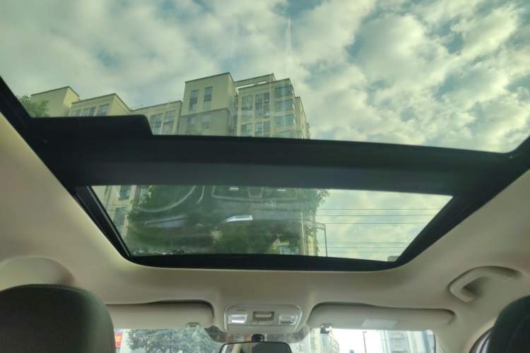 Used Geely Auto Emgrand X7 Sport 2018 1.8TD Automatic Two-Wheel Drive Smart Connect 4G Internet Edition