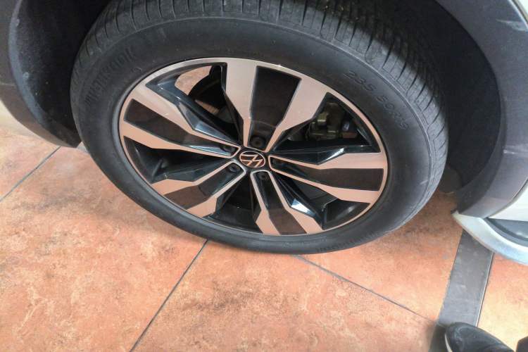 Used Volkswagen Tiguan L 2022 330TSI Automatic Two-Wheel Drive R-Line Enhanced Edition
