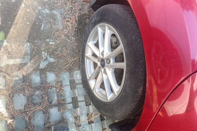 Used Ford Focus 2015 Sedan 1.6L Automatic Trend Model
