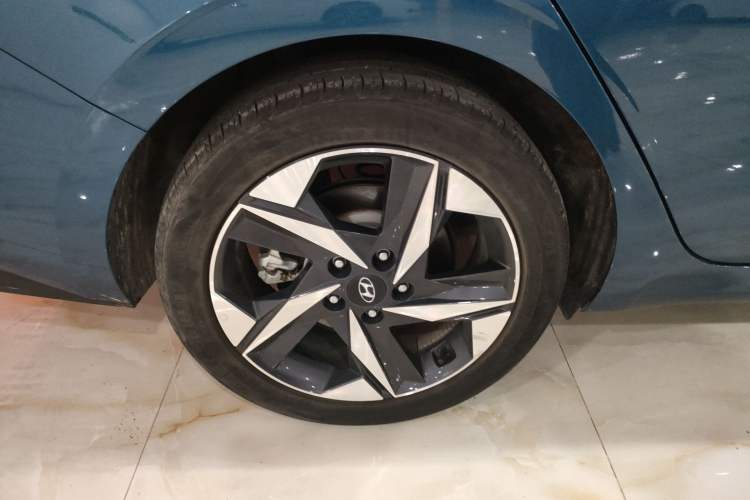 Used Hyundai Elantra 2022 1.5L CVT LUX Prestige Edition
