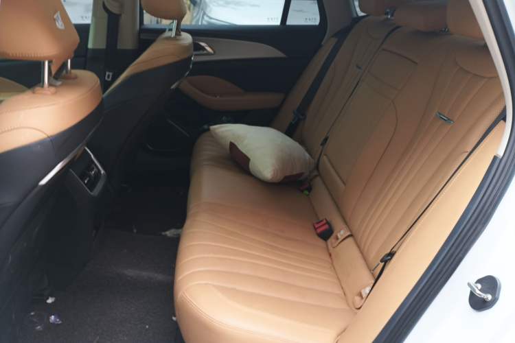 Used Hongqi H5 2023 1.5T DCT Smart Connect Flagship Edition