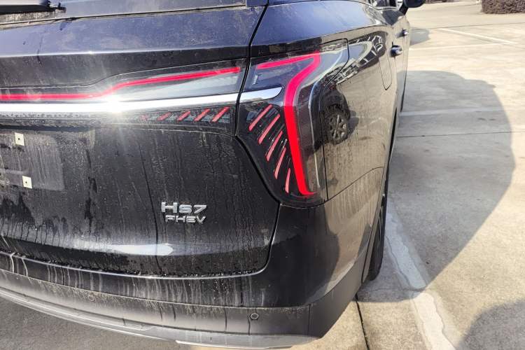 Used Hongqi HS7 PHEV 2024 2.0T PHEV Four-Wheel Drive Flagship Edition 7 Seats