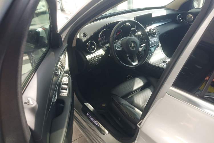 Used Mercedes-Benz C-Class 2015 C 200 L Sport Edition
