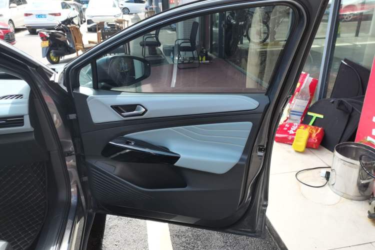 Used Volkswagen ID.4 X 2023 Pure Smart Edition
