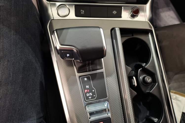 Used Audi A6L 2019 40 TFSI Luxury Dynamic Model
