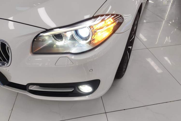 Used BMW 5 Series 2017 525Li Leading Model
