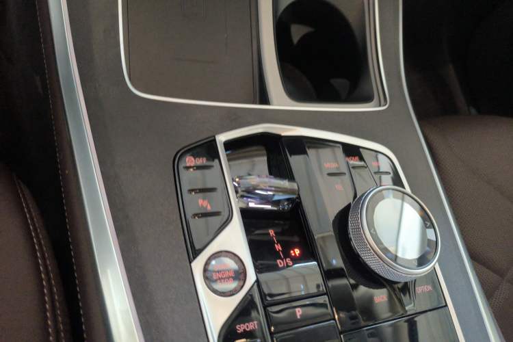 Used BMW X5 2023 xDrive 30Li Luxury M Sport Package
