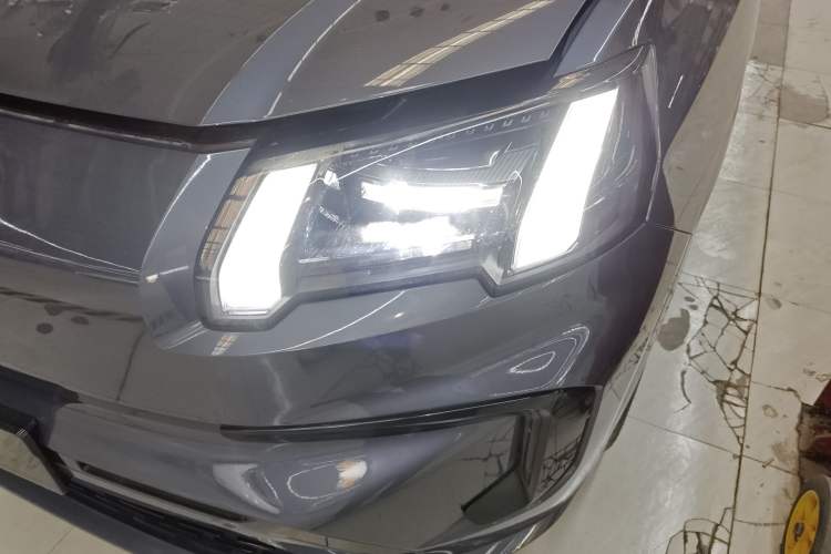 Used AION V 2024 Aion Tyrannosaurus 520 Smart Luxury Edition