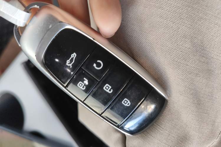 Used AION Y 2022 Plus 70 Tech Edition
