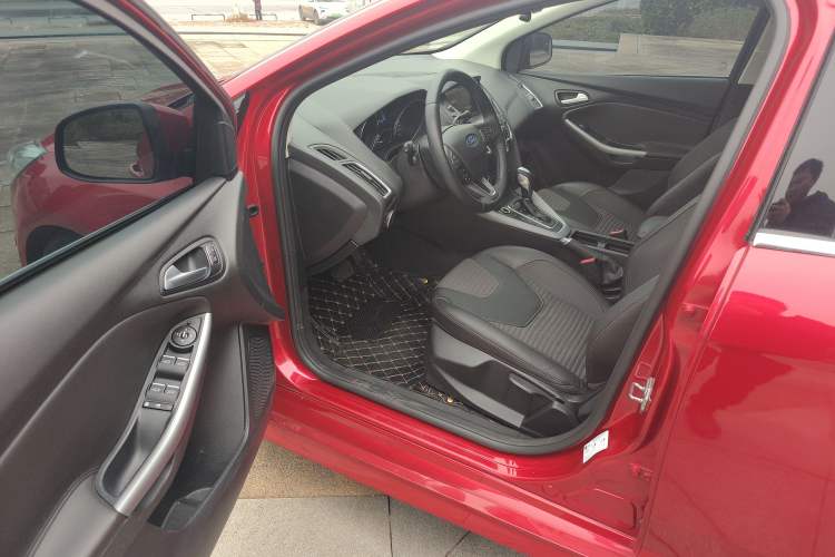 Used Ford Focus 2015 Hatchback EcoBoost 180 Automatic Sport Model