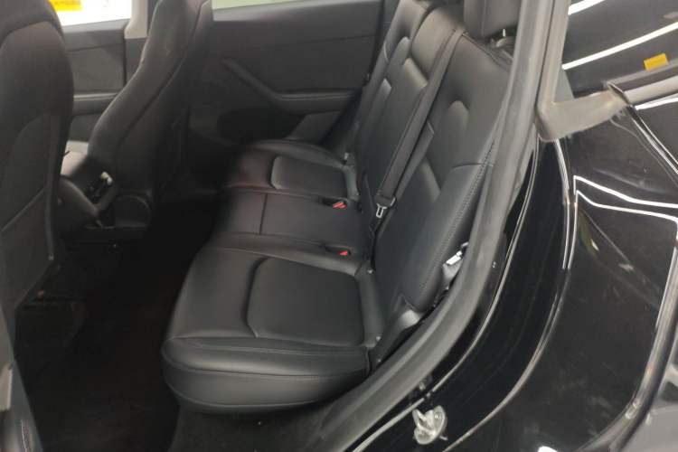 Used Tesla Model Y 2023 Rear-Wheel-Drive Version
