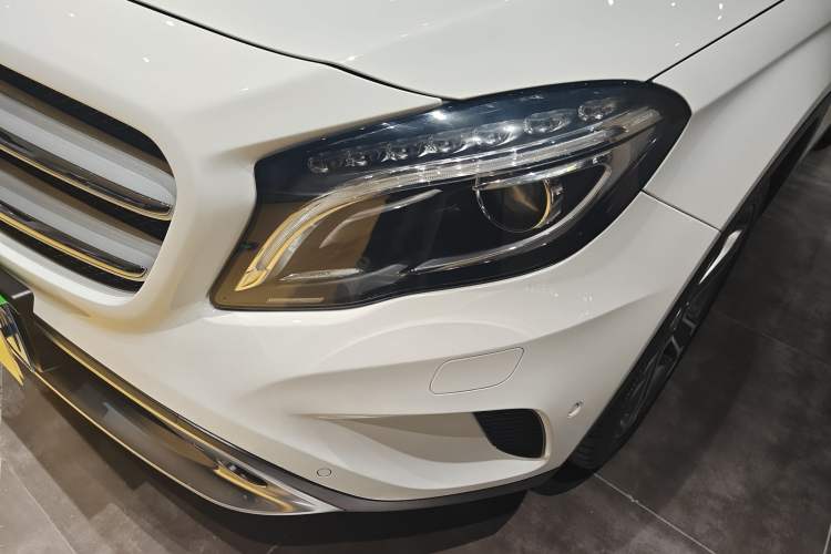 Used Mercedes-Benz GLA 2015 GLA 220 4MATIC Luxury Model
