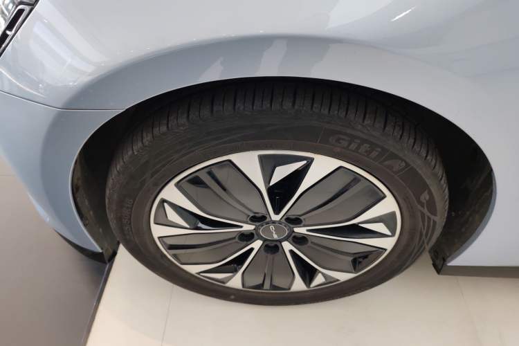 Used BYD Seal 2022 550 km Standard Range Rear-Wheel Drive Prestige Version
