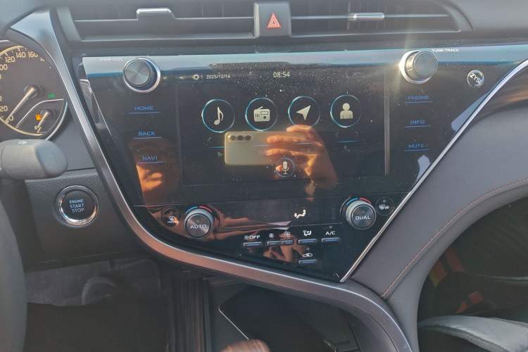 Used Toyota Camry 2019 Revised Version 2.0G Luxury Edition
