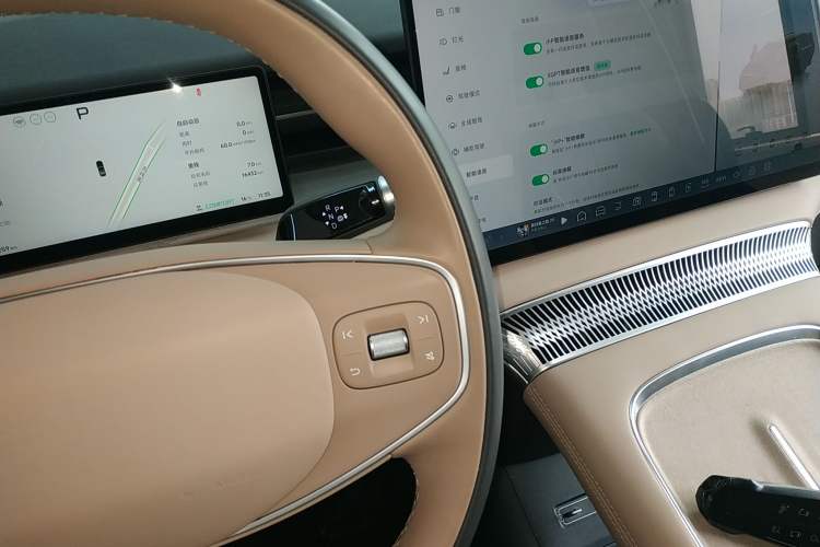 Used XPeng X9 2025 740 Ultra-Long Range Max