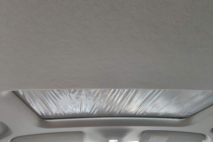 Used Roewe D6 2025 450 km Premium Edition