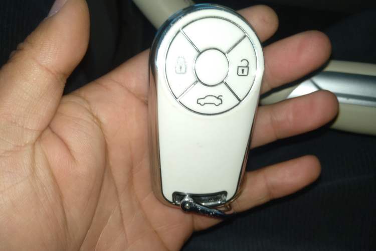 Used ORA Good Cat 2021 400km Standard Range Venus Edition Lithium Iron Phosphate
