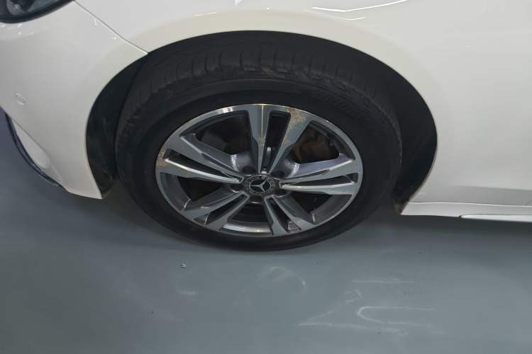 Used Mercedes-Benz C-Class 2017 Facelift C 200 L Sport Edition