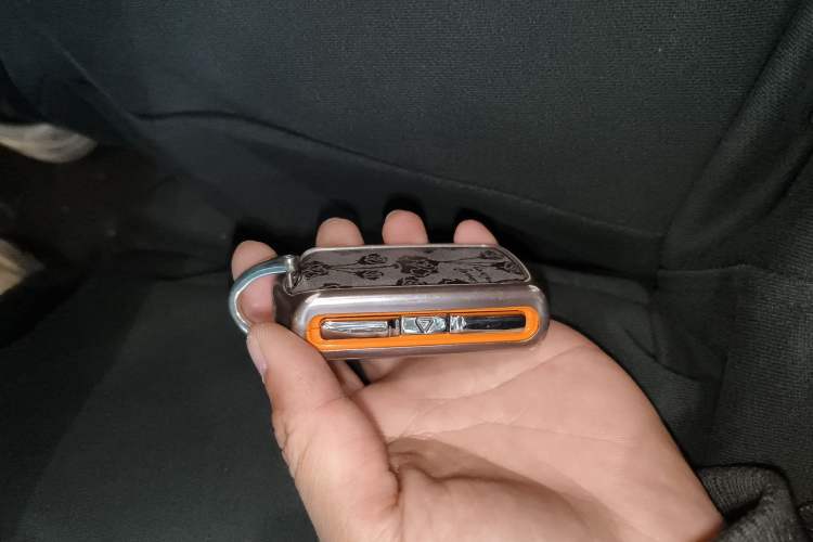 Used Volvo XC60 New Energy 2025 Plug-in Hybrid Long-Range All-Wheel Drive Zhiyuan Extreme Night Black Edition