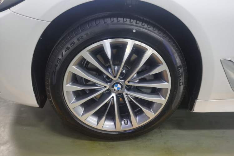 Used BMW 5 Series 2021 525Li Luxury Package