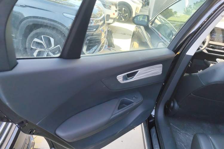 Used Hongqi E-QM5 2023 560km PLUS
