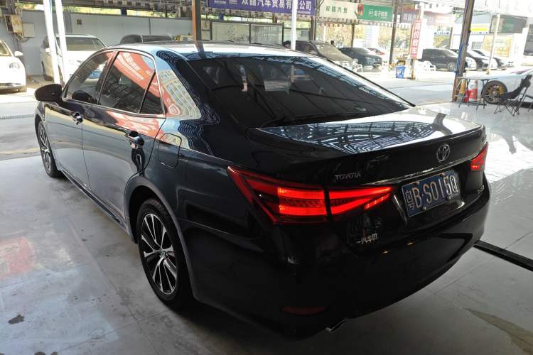 Used Toyota Crown 2018 2.0T Fashion Edition
