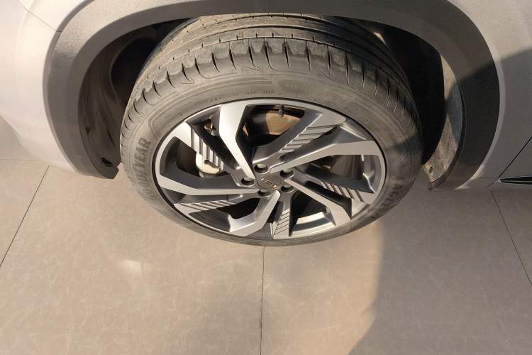 Used Geely Auto Monjaro L 2024 2.0TD High-Power Automatic Two-Wheel Drive Skyline Edition