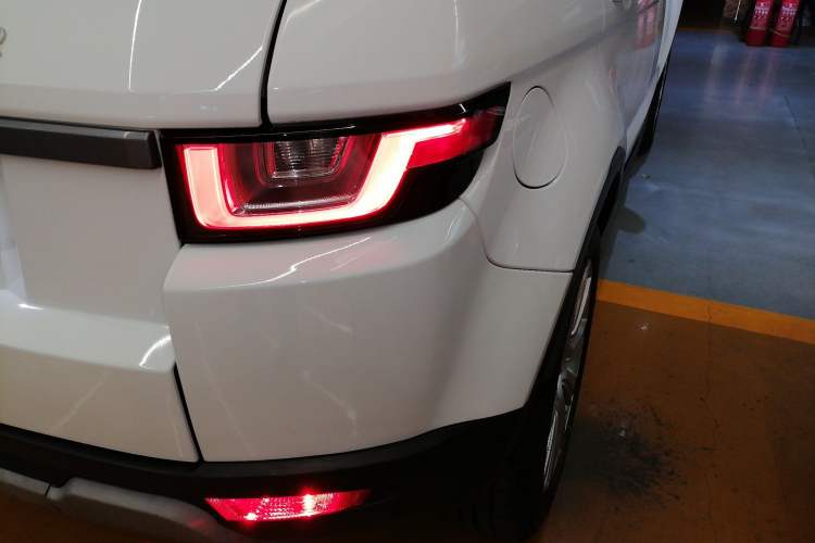 Used Land Rover Range Rover Evoque 2016 2.0T SE Smart Glow Edition
