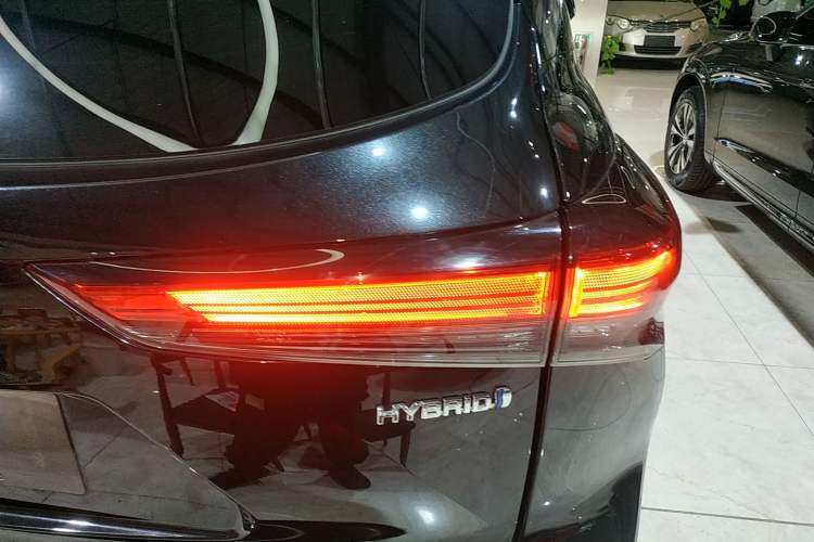 Used Toyota Highlander 2022 Dual-Engine 2.5L Four-Wheel Drive Supreme Edition 7-Seater
