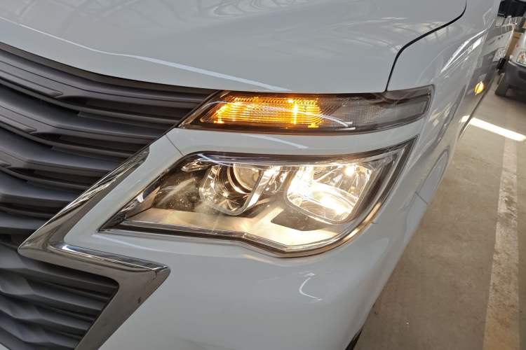 Used FORTHING Lingzhi 2022 Striving Version M5L 1.6L Base Model 7 Seats