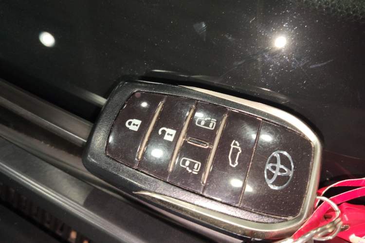 Used Toyota Vellfire 2019 Dual-Engine 2.5L HV Prestige Edition
