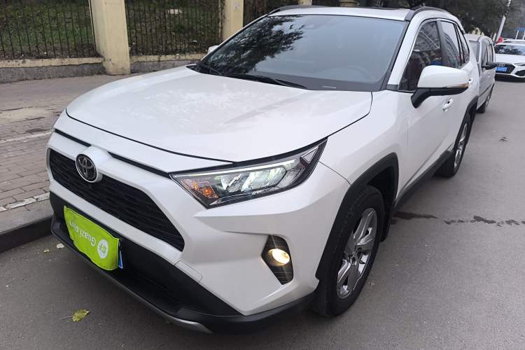Used Toyota RAV4 2020 2.0L CVT Two-Wheel Drive Fashion Edition
