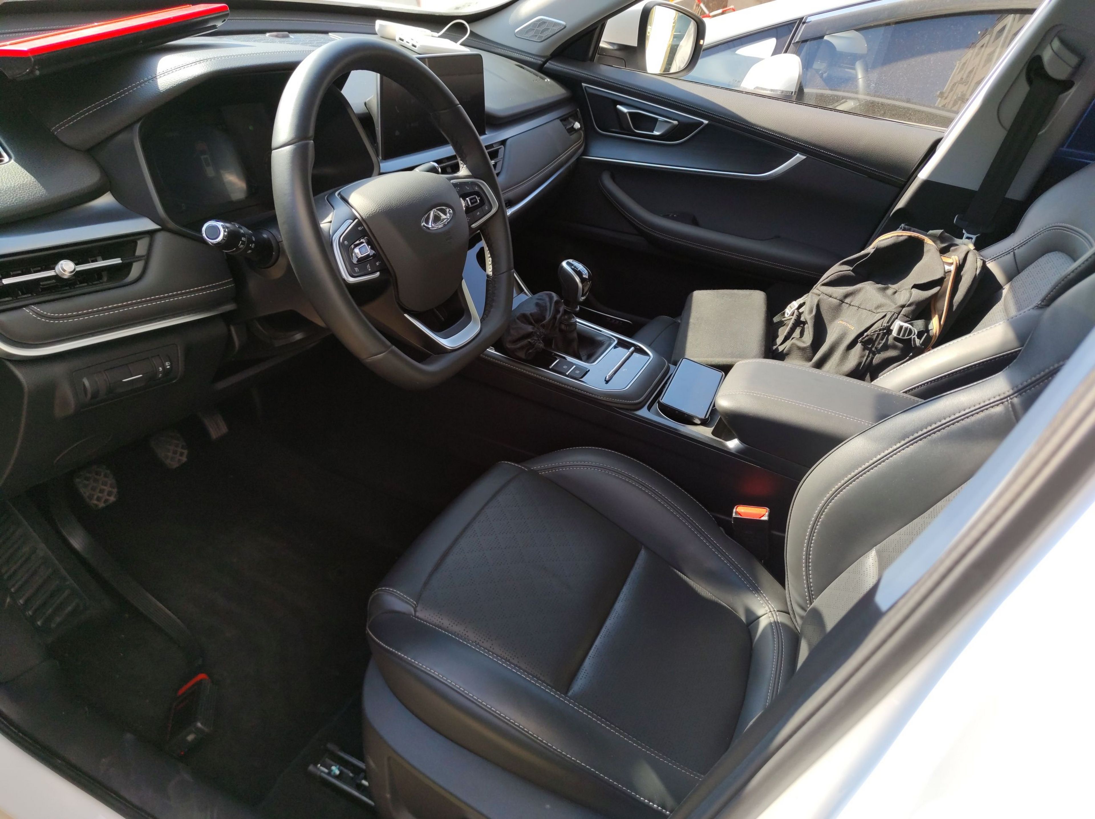 Переднее сиденье в автомобиле