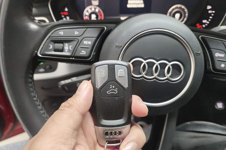 Used Audi A4L 2019 40 TFSI Fashion Edition China VI Emission Standard