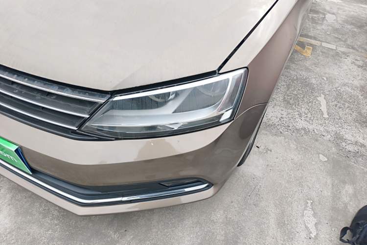 Used Volkswagen Sagitar 2015 1.6L Automatic Comfort Model
