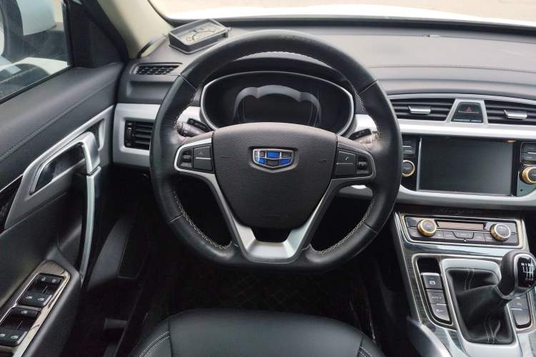 Used Geely Auto Emgrand X7 Sport 2016 2.0L Manual Smart Connect Version
