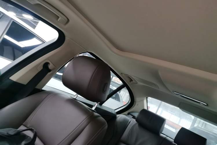 Used BMW 5 Series 2014 525Li Luxury Design Package
