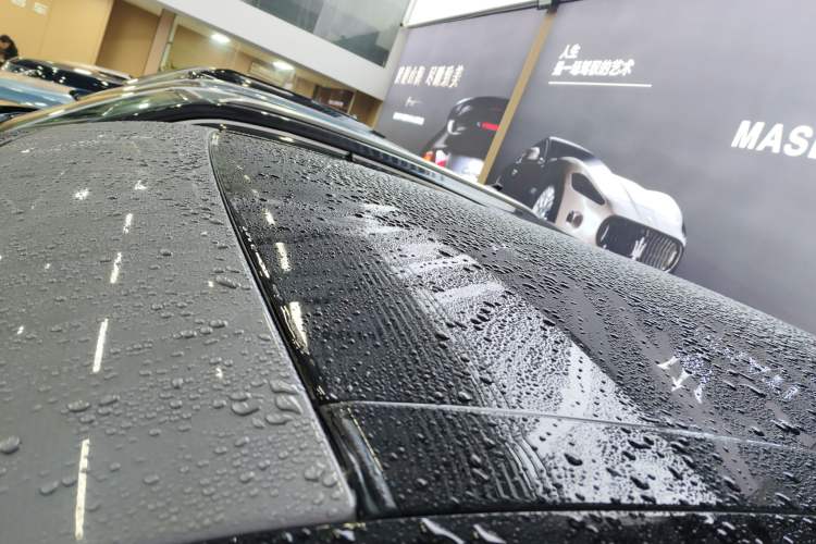 Used Land Rover Range Rover Velar 2019 250 PS