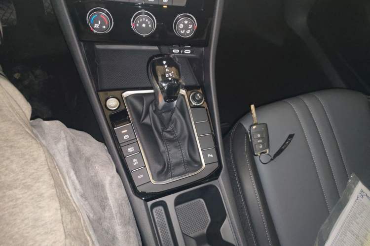 Used Volkswagen Sagitar 
