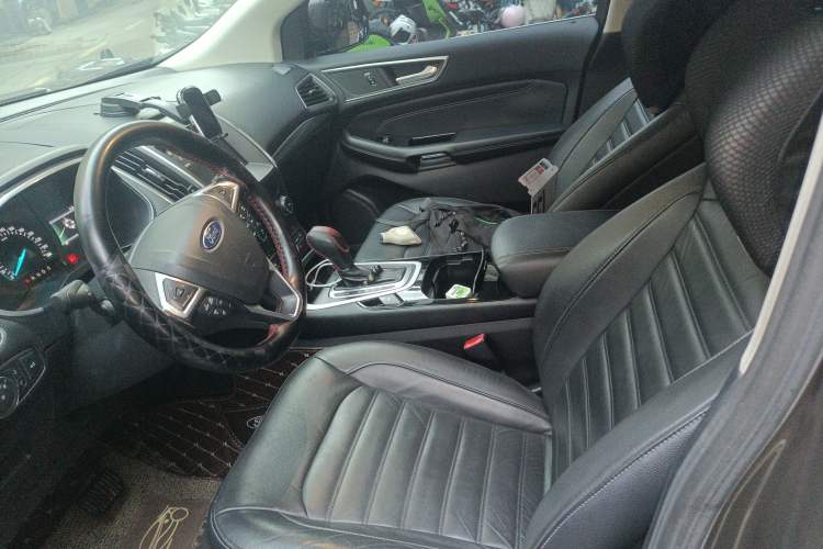 Used Ford Edge 2015 2.0T GTDi 4x4 High-Grade Model
