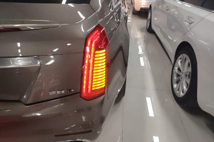 Used Cadillac CTS 2014 28T Leading Model