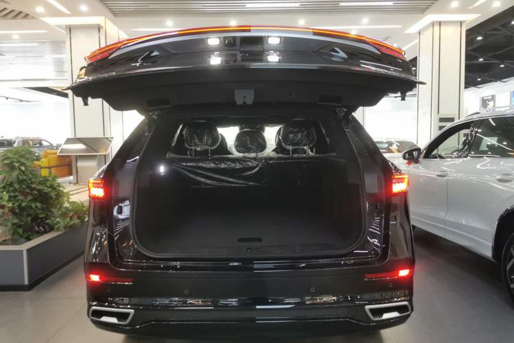 Used Chery Tiggo 9 2025 2.0T Dual-Clutch Two-Wheel Drive Luxury Edition 5 Seats