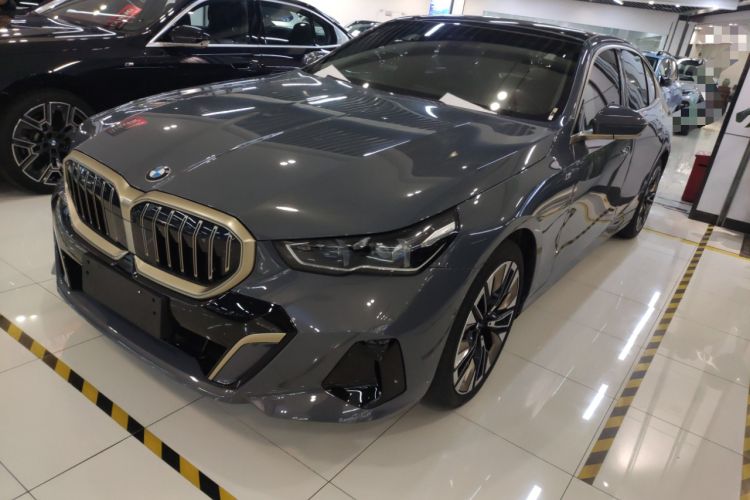 Used BMW 5 Series 2024 530Li Luxury Edition M Sport Package