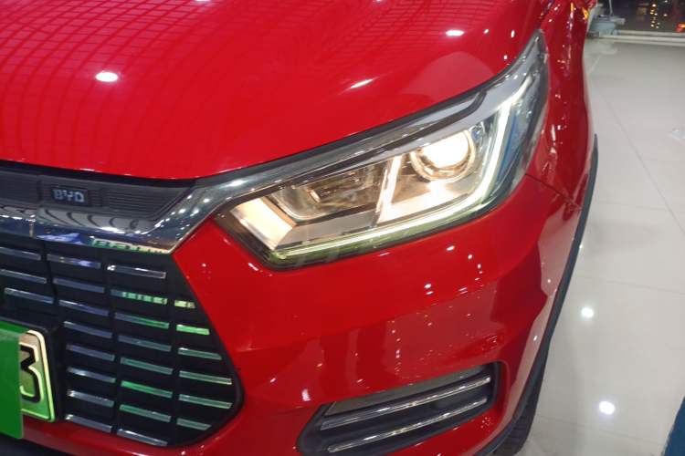 Used BYD Yuan New Energy 2018 EV360 Smart Connected Cool Model
